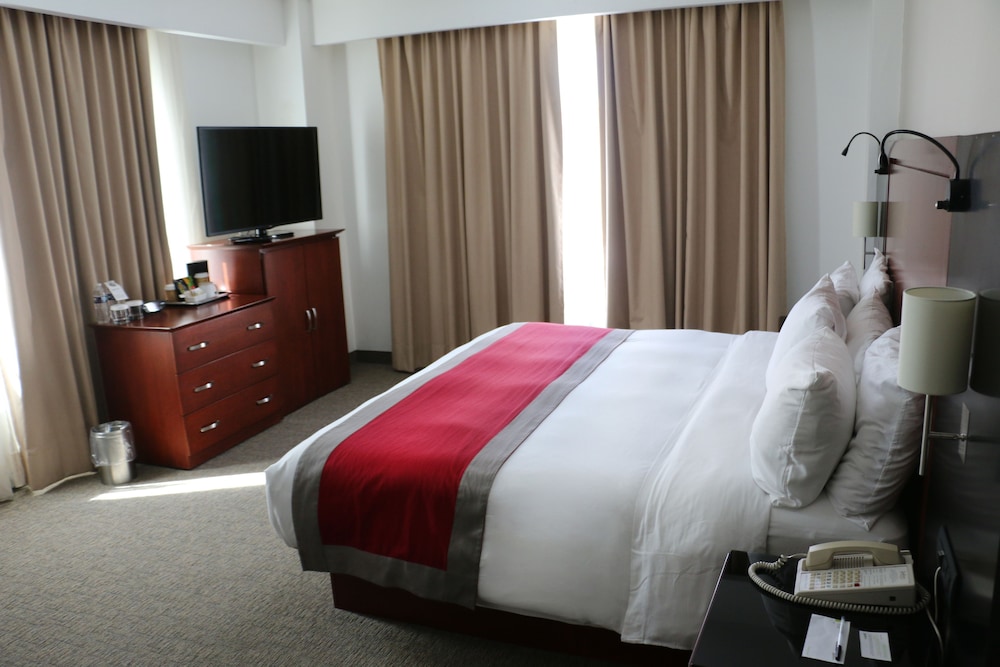 sheraton leon
