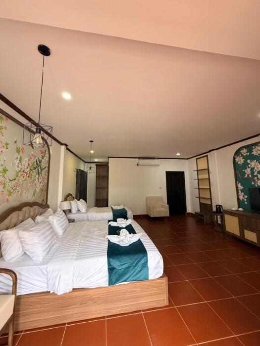 vangvieng night market resort