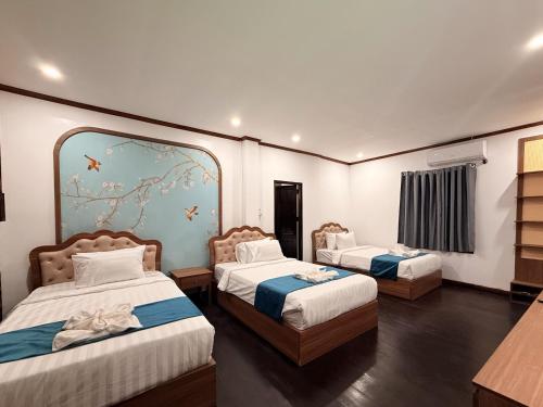 vangvieng night market resort