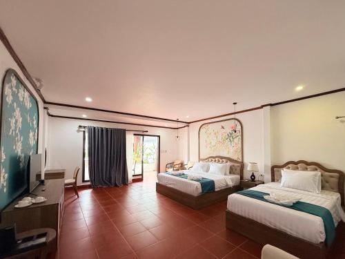 vangvieng night market resort