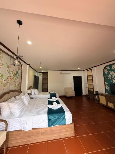 vangvieng night market resort