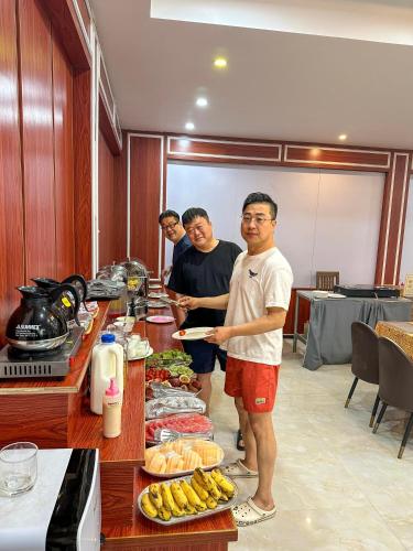 vangvieng night market resort