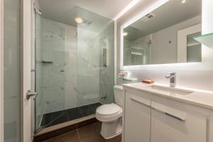 Executive Hotel Cosmopolitan Toronto,Markham>>Downtown Toronto,4 star