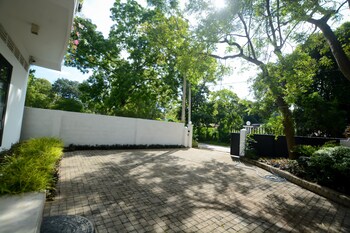 pavana resort