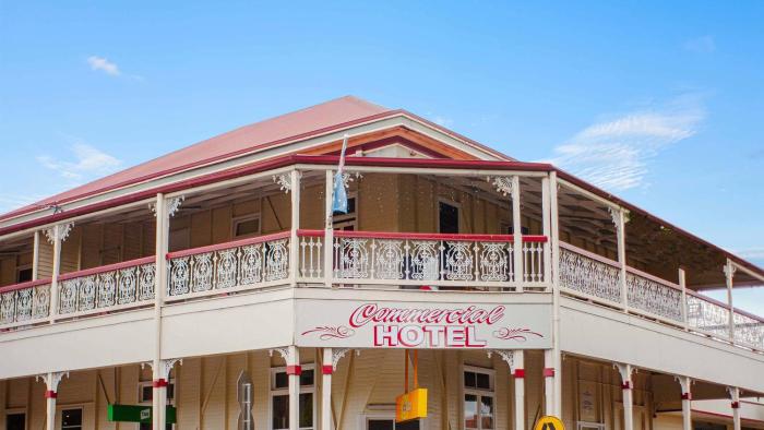 commercial hotel boonah