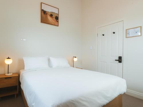 commercial hotel boonah