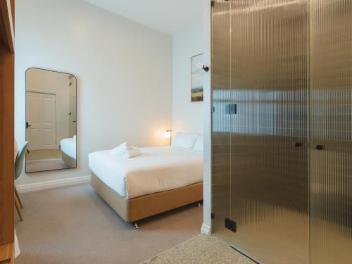 commercial hotel boonah