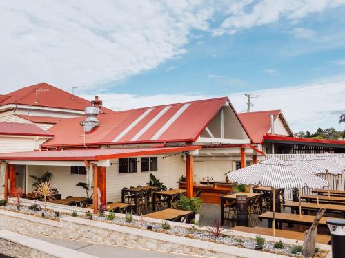 commercial hotel boonah