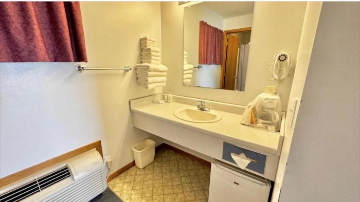 north winds lodge llc