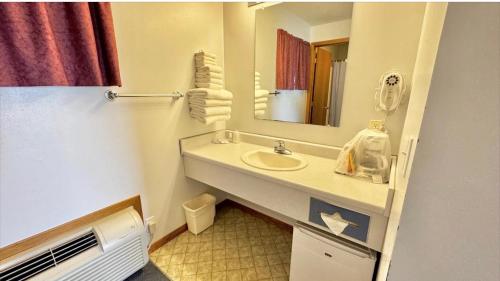 north winds lodge llc