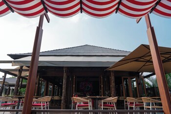 baan krai nao the riverfront