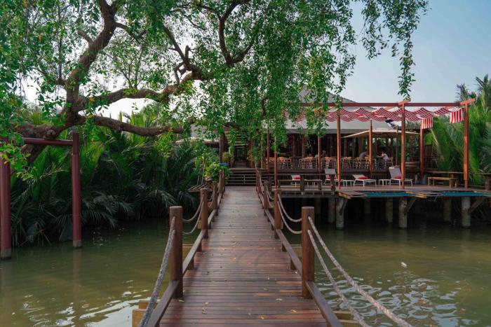 baan krai nao the riverfront