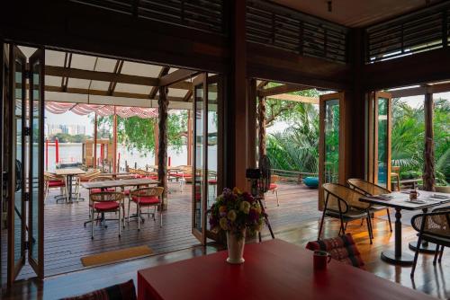 baan krai nao the riverfront