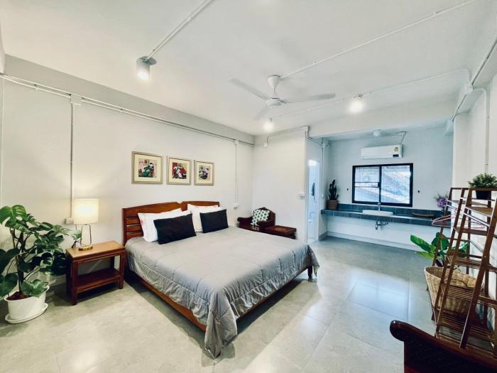 secret corner boutique hostel