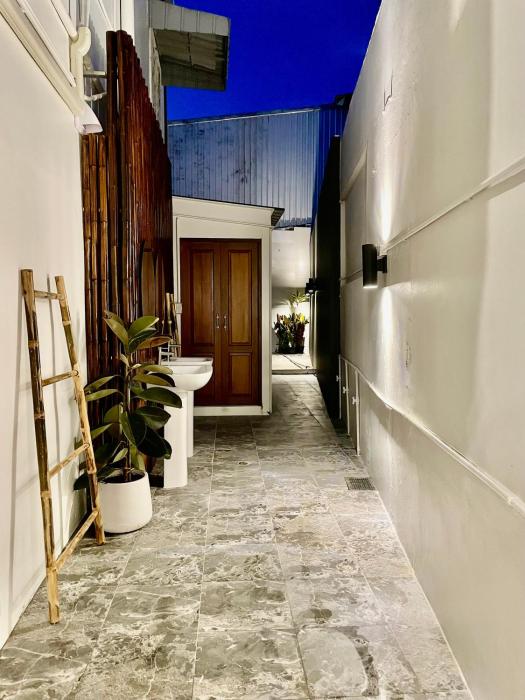 secret corner boutique hostel