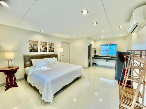 secret corner boutique hostel