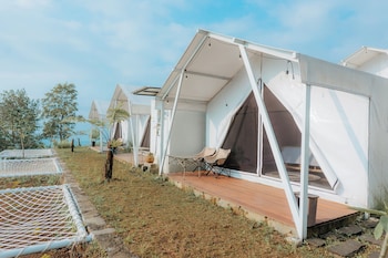 Happynest Glamping And Villa Dieng,,3 star