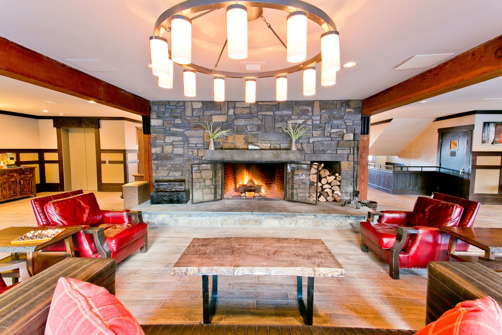 killington mountain lodge tapestry collection by hilton