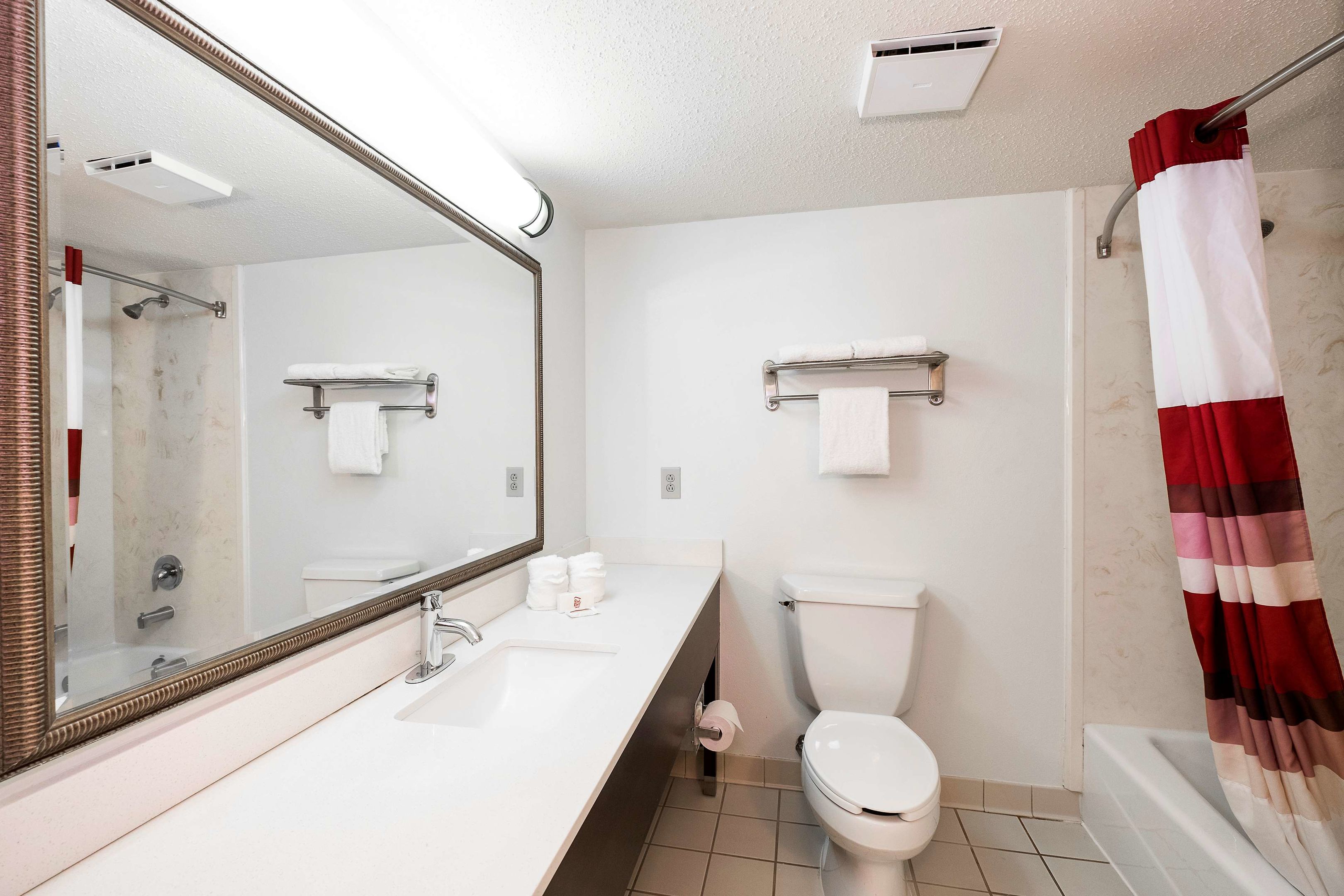 red roof inn and suites stafford va