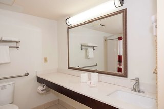 red roof inn and suites stafford va