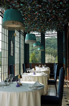Maison Mystique,,4 star