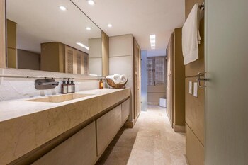 casa charlies can