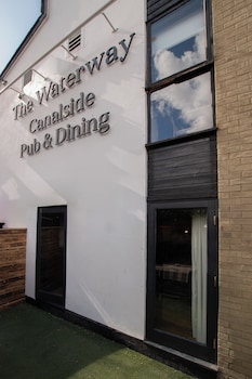 The Waterway Pub And Rooms,,3 star