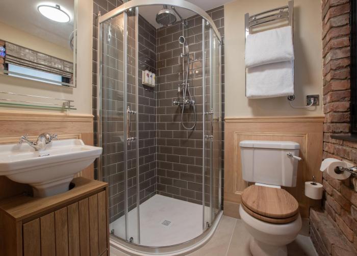 the waterway pub and rooms
