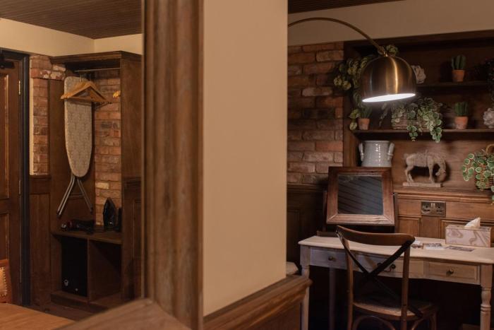 the waterway pub and rooms