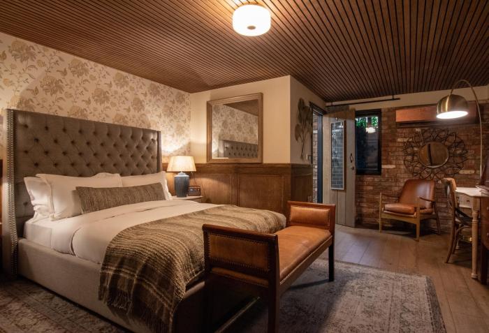 the waterway pub and rooms