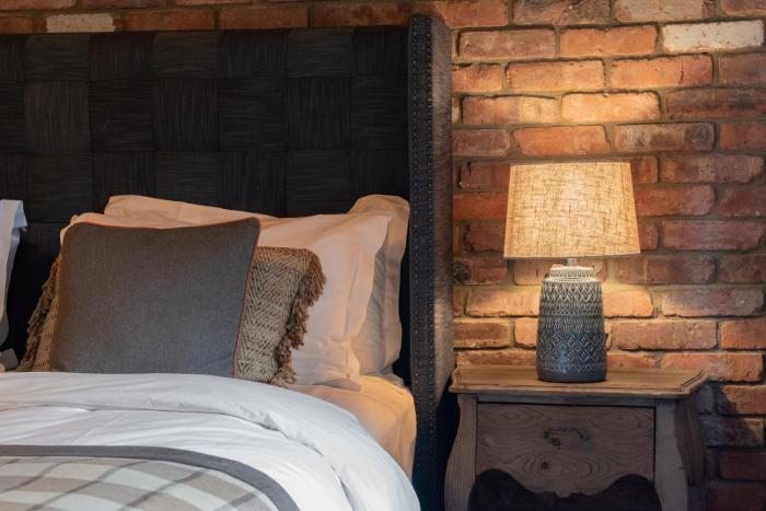 the waterway pub and rooms