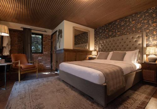 the waterway pub and rooms