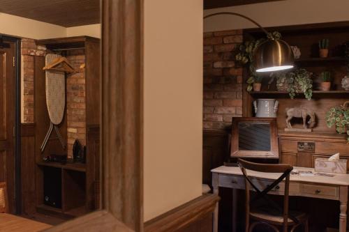 the waterway pub and rooms