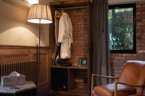 the waterway pub and rooms