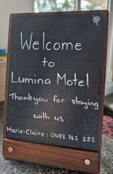 Lumina Motel,,2 star