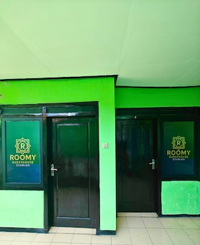 roomy guesthouse