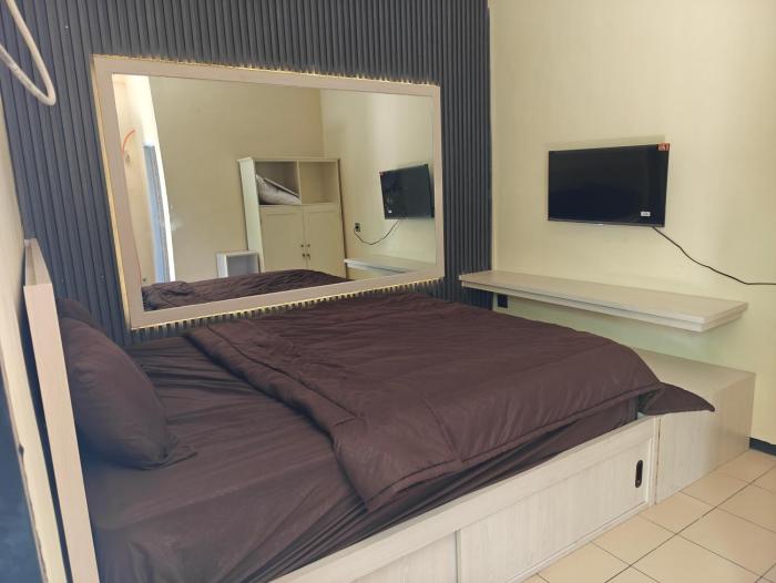 roomy guesthouse
