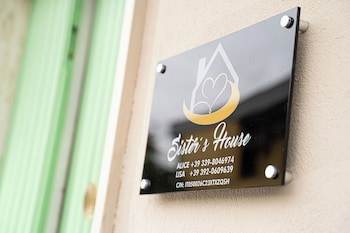 Sister's House,,3 star