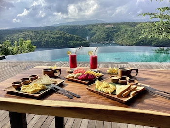 Les Terrasses Ceningan,,3 star