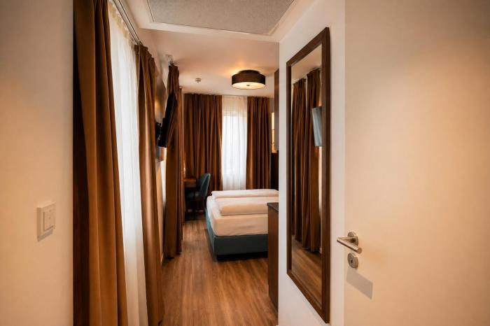 lillys hotel munchen unterschlei heim