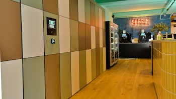 De Lola Podshotel,,2 star