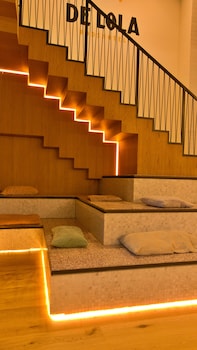 De Lola Podshotel,,2 star