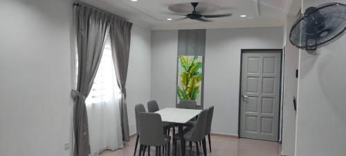 grey fantasy homes sunwaywaterthemepark