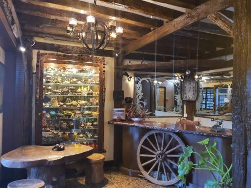 The Teapot Hotel,,3 star