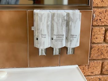 Newell Motor Inn - Narrandera,Gillenbah>>Bathurst,3 star