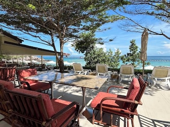 ta yai beach resort
