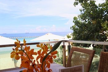 ta yai beach resort