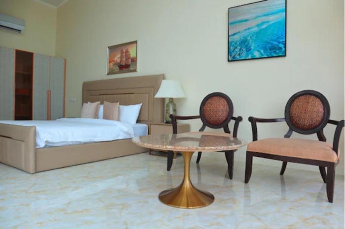 ta yai beach resort