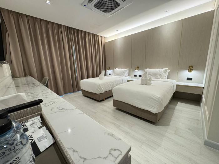 la mella hotel thakhek