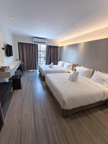 la mella hotel thakhek